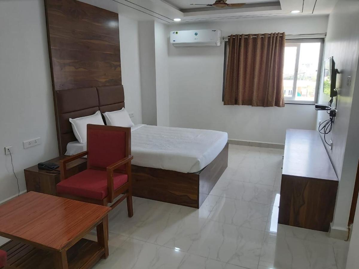 Hotel Sahasra Dla Warangal Exterior foto